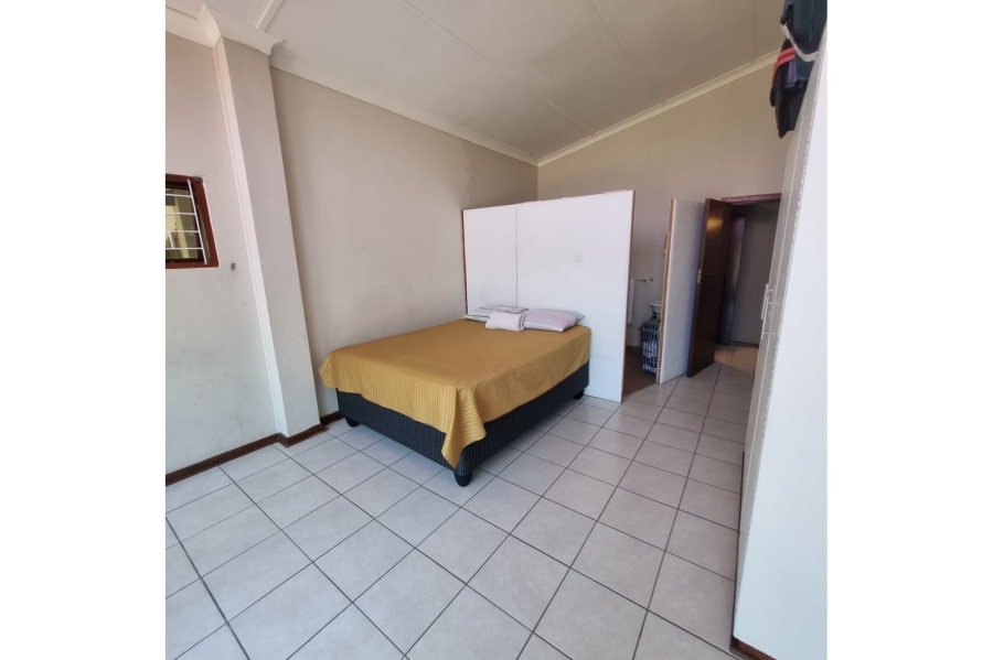 To Let 4 Bedroom Property for Rent in Beacon Bay Eastern Cape